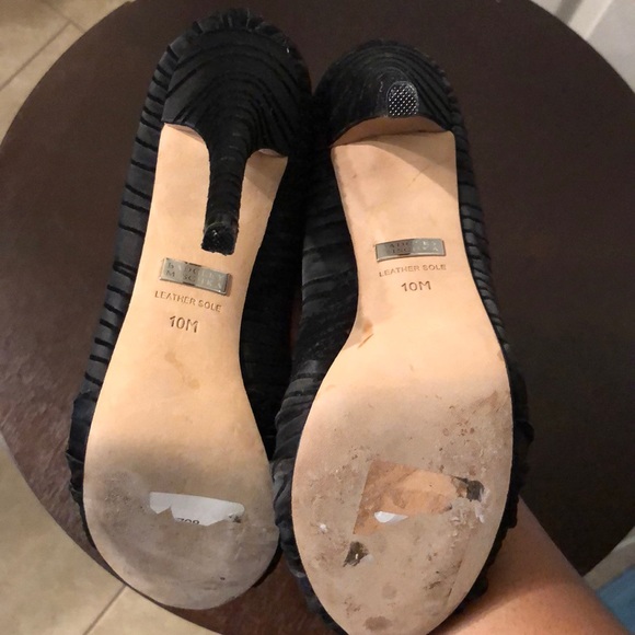 Heels - Picture 4 of 4